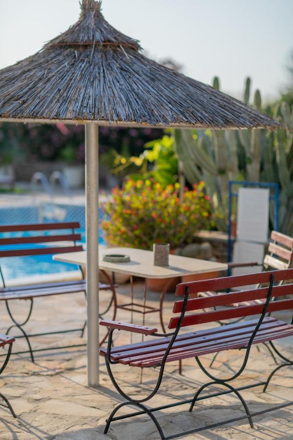 Antonina Hotel Agia Anna  Buitenkant foto