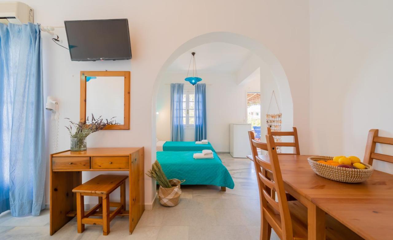 Antonina Hotel Agia Anna  Buitenkant foto