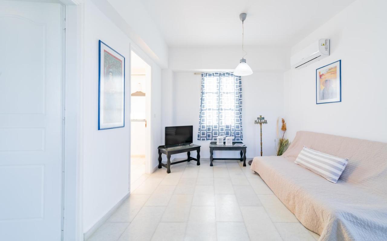 Antonina Hotel Agia Anna  Buitenkant foto