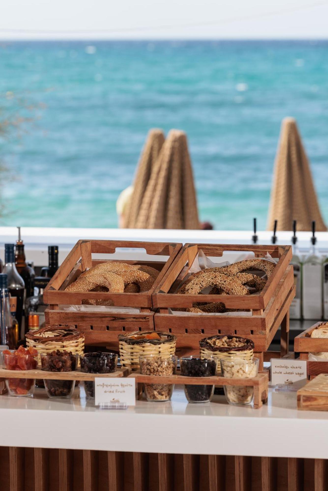 Antonina Hotel Agia Anna  Buitenkant foto